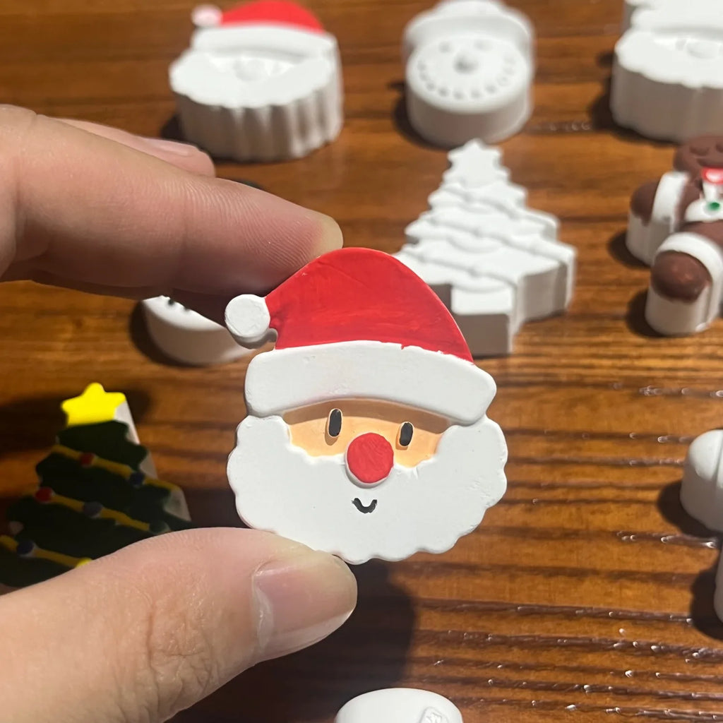 Christmas Resin Charms (16 pcs) - image 05