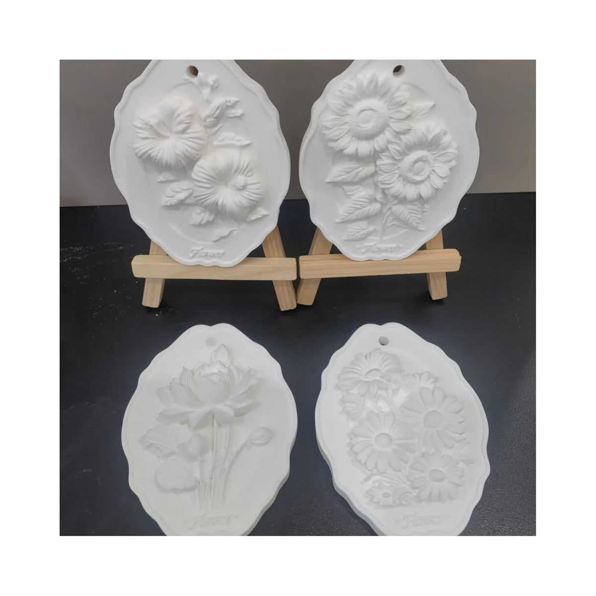 Plaster Flower Plaque + Mini Easel (4 pcs) - image 01
