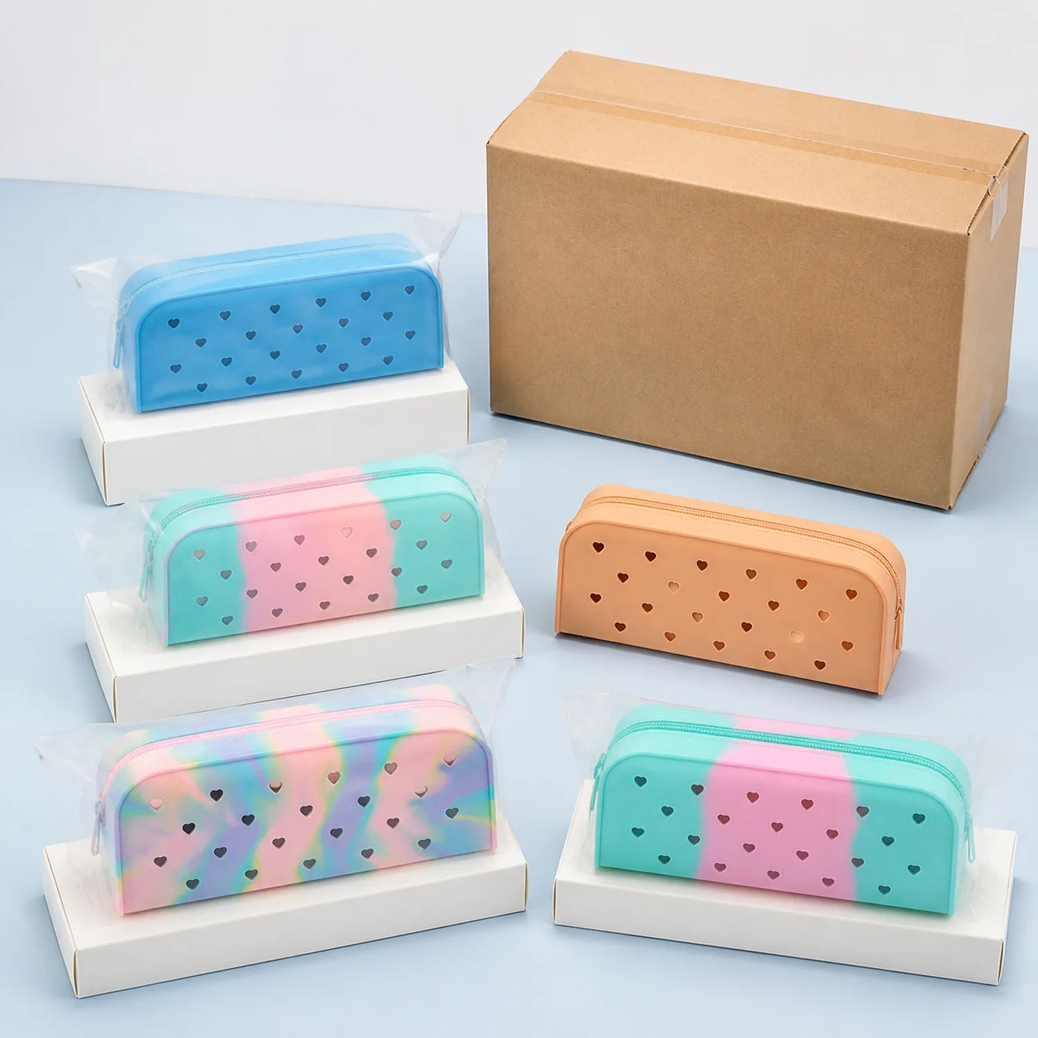 Heart Hollow Silicone Pencil Cases (4 pcs) - image 06